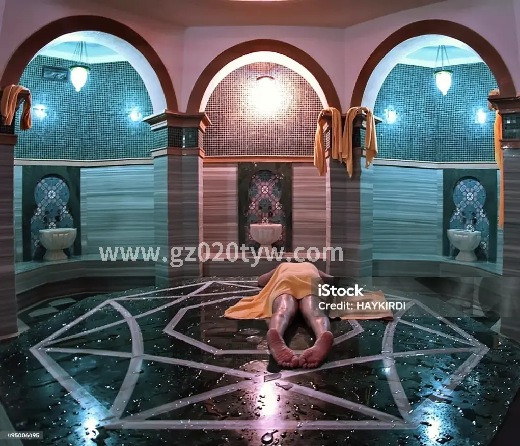 享受桑拿按摩的人