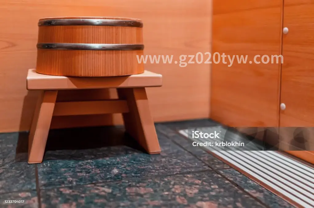 现代桑拿房内部