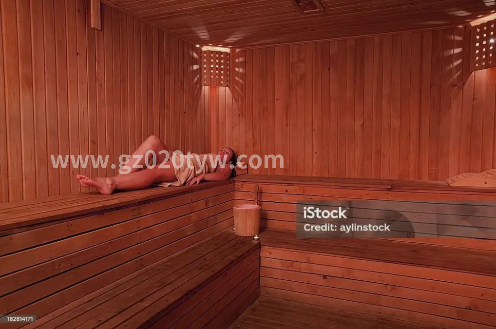 现代桑拿房内部