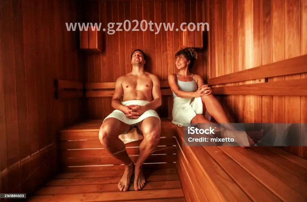 桑拿房内的热气